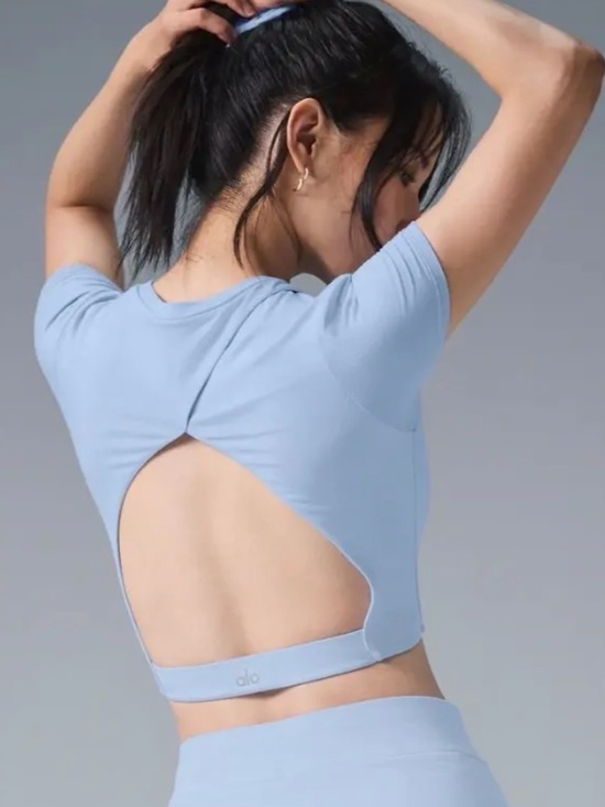 ALO Yoga Tops - ALO Yoga | Alosoft Cropped Backspin Short sleeve Top | Baby blue | Small